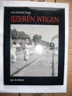 EEN FOTOREIS LANGS IJZEREN WEGEN .(spoorwegen), Ophalen of Verzenden, Zo goed als nieuw, Trein