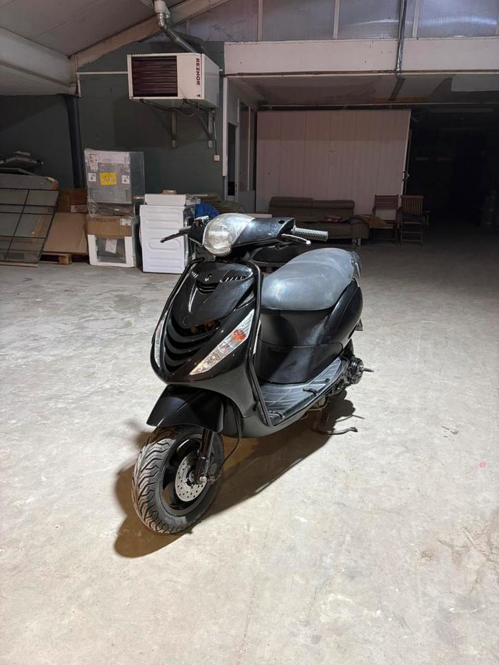 Piaggio zip, Fietsen en Brommers, Scooters | Piaggio, Zo goed als nieuw, Zip, Klasse A (25 km/u), Benzine, Ophalen