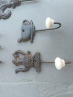 2 leuke gietijzeren kapstokjes, Ophalen of Verzenden