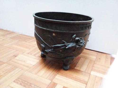 Koperen pot met machtig drakenmotief op drie poten, Antiek en Kunst, Antiek | Brons en Koper, Koper, Ophalen of Verzenden