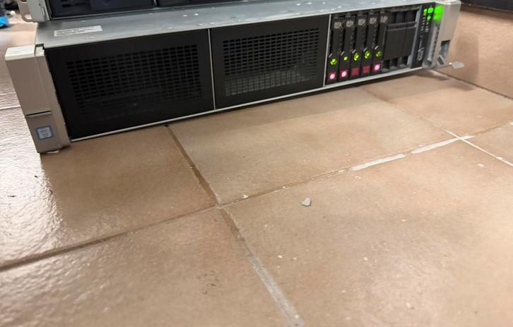 HPE PROLIANT DL 380 gen9 E5,112gb ram,2tb ssd, 2tb hdd, Computers en Software, Servers, Zo goed als nieuw, Ophalen