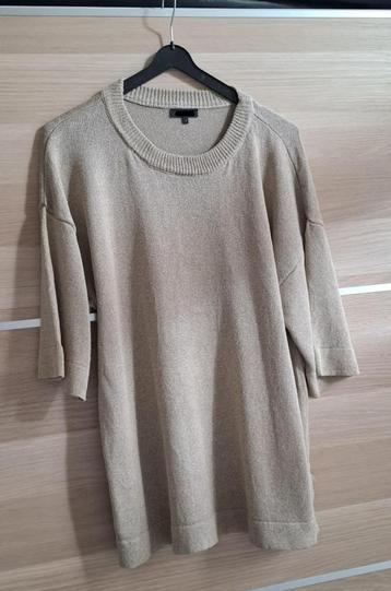 Mooie nieuwe blouse met driekwart mouwen beschikbaar voor biedingen