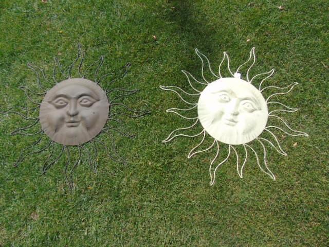 soleil murale en fer forgé pat blanc-doré ou brun, Jardin & Terrasse, Décoration murale de jardin, Neuf, Enlèvement ou Envoi