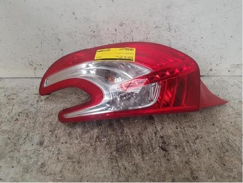 Achterlicht links van een Peugeot 208, Auto-onderdelen, Verlichting, Peugeot, Gebruikt, 3 maanden garantie, Ophalen of Verzenden
