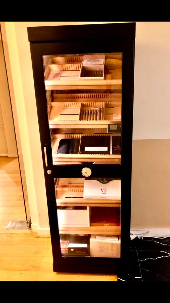 A SAISIR HUMIDOR  ADORINI ROMA  +- 6.000 CIG HUMIDIF. AUTO, Huis en Inrichting, Woonaccessoires | Overige, Zo goed als nieuw, Ophalen of Verzenden