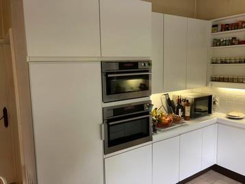 Volledige keuken(kasten) te koop met of zonder apparatuur beschikbaar voor biedingen