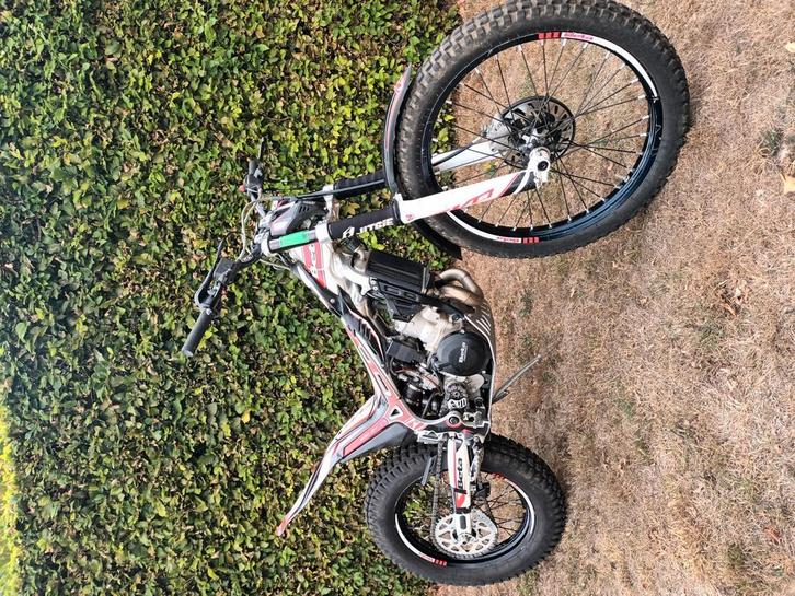 Trial beta 300, Motoren, Motoren | Overige merken, Particulier, 1 cilinder, Ophalen