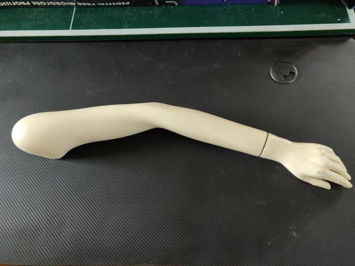 Paspop - Mannequin arm - vrouw, Hobby en Vrije tijd, Naaien en Fournituren, Zo goed als nieuw, Paspop, Ophalen