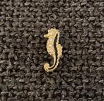 PIN - ZEEPAARDJE - CHEVAL DE MER - SEA HORSE, Verzamelen, Verzenden, Gebruikt, Dier of Natuur, Speldje of Pin