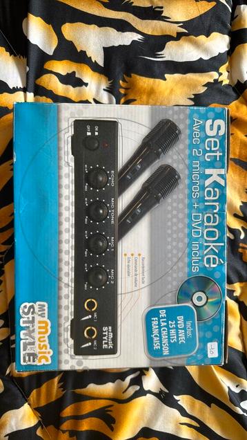 Karaoke set met 2 micros beschikbaar voor biedingen