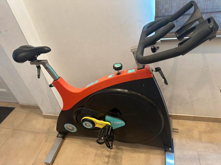Spinningfiets, Sport en Fitness, Fitnessapparatuur, Zo goed als nieuw, Spinningfiets, Ophalen