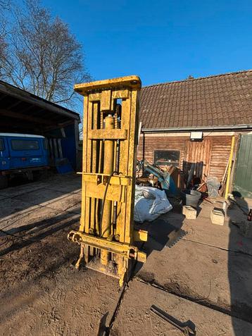Zware hefmast beschikbaar voor biedingen