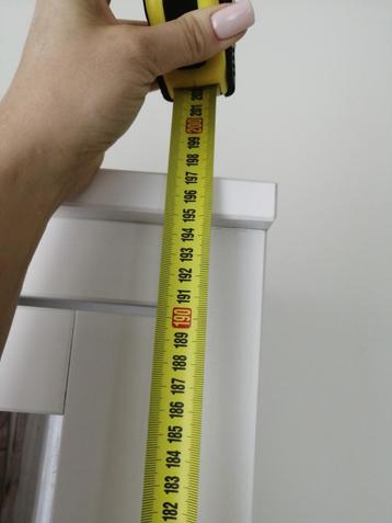 Vitrinekast ikea te koop, Huis en Inrichting, Ophalen, Met deur(en)