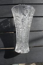 Vaas in geslepen kristal, Huis en Inrichting, Woonaccessoires | Vazen, Ophalen of Verzenden, Zo goed als nieuw, Glas, Minder dan 50 cm