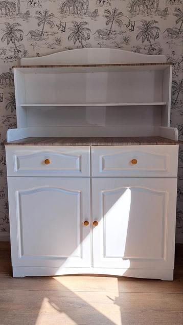 Commode wit beschikbaar voor biedingen