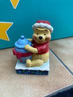 Nieuwe Disney Traditions - Holiday Hunny ( Winnie The Pooh ), Statue ou Figurine, Enlèvement ou Envoi, Neuf, Winnie l'Ourson ou amis