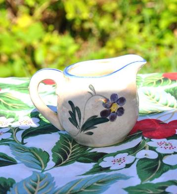 pot au lait faience, Enlèvement ou Envoi