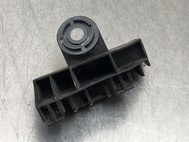 SUPPORT PARE-CHOCS ARRIÈRE GAUCHE Toyota Auris (E18), Autos : Pièces & Accessoires, Suspension & Châssis, Toyota, Utilisé