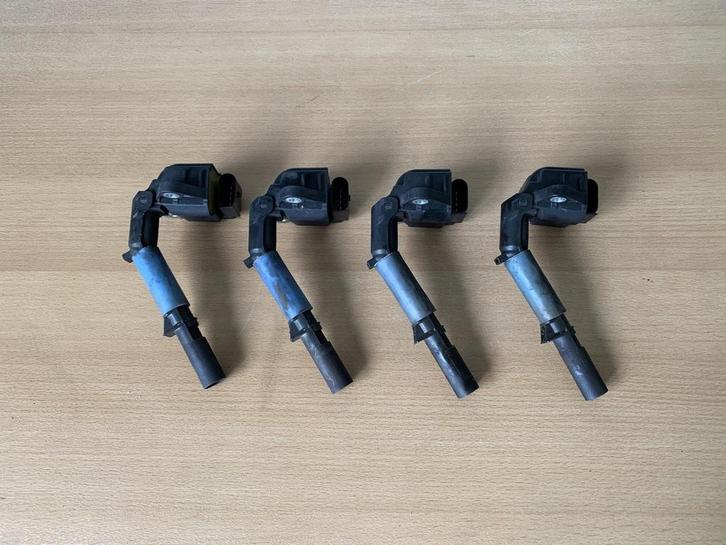 4x Penbobine bobine A2749061400 mercedes 2.0 benzine 2014 +, Autos : Pièces & Accessoires, Moteurs & Accessoires, Utilisé, Enlèvement ou Envoi