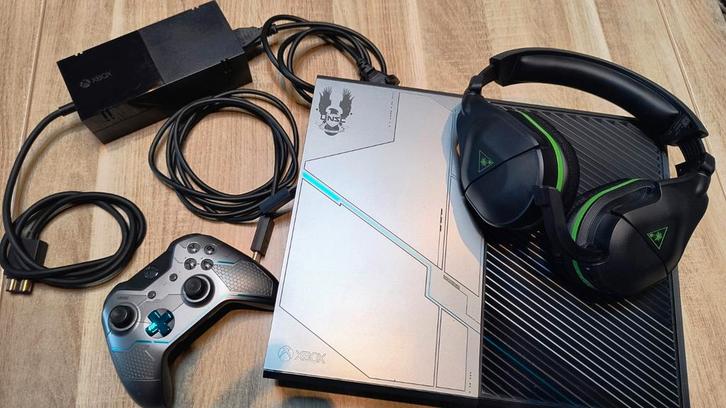 Xbox One, Games en Spelcomputers, Spelcomputers | Xbox One, Xbox One, Ophalen