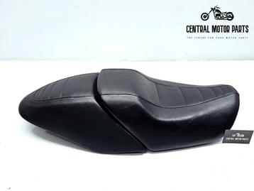 Duo zadel VRSCR Street Rod 2006-2007 beschikbaar voor biedingen