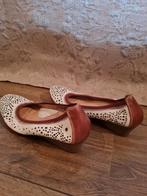 Witte Pikolinos schoenen leer maat 37, Kleding | Dames, Schoenen, Ophalen of Verzenden, Zo goed als nieuw