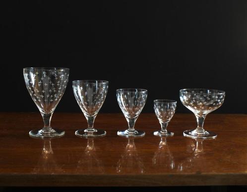 lot van 48 oude kristallen glazen, gegraveerde sterretjes, Antiek en Kunst, Antiek | Glaswerk en Kristal, Ophalen