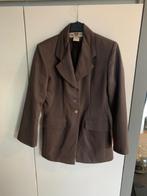 Bruine blazer met klepzakken: maat 40, Vêtements | Femmes, Vestes & Costumes, Taille 38/40 (M), Enlèvement ou Envoi, Brun, Porté