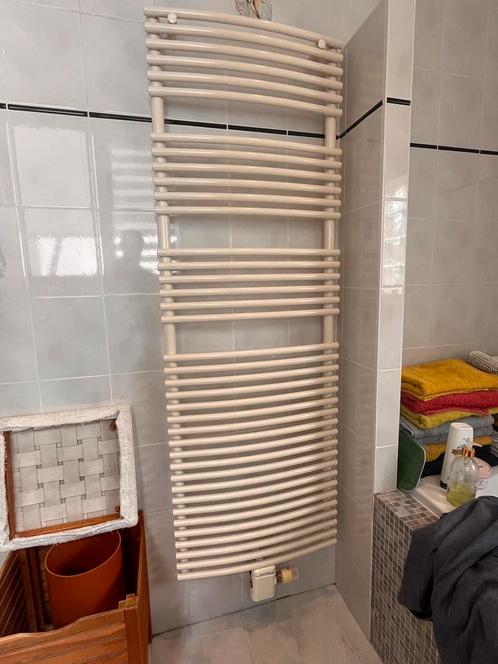 Handdoek Radiator voor centrale verwarming, Doe-het-zelf en Bouw, Verwarming en Radiatoren, Gebruikt, Radiator, 800 watt of meer
