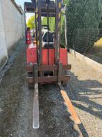 Clark elevateur  gaz moteur  1800 vw  avec 4 nouveau pneus