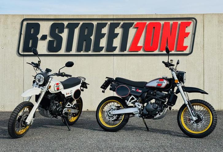 SALONCONDITIES! MASH X-ride 125 zwart/wit, Motoren, Motoren | Mash, Bedrijf, Naked bike, 11 kW of minder, Minimaal motorrijbewijs A1