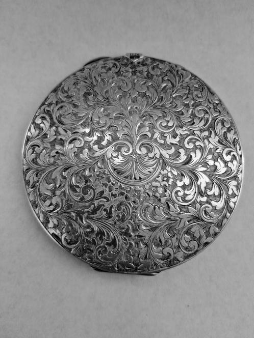 Zilveren poederdoos 800 19e, Antiek en Kunst, Antiek | Zilver en Goud, Zilver, Ophalen of Verzenden