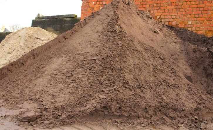 Gratis 15m³ zwarte grond - gratis geleverd binnen straal5km, Tuin en Terras, Aarde en Mest, Tuinaarde, Ophalen of Verzenden
