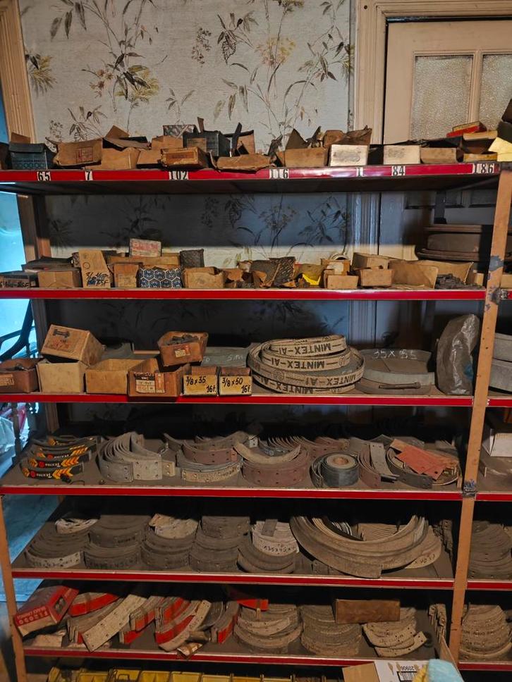 Set trommelremaccessoires voor hobbyisten..., Huis en Inrichting, Kasten | Stellingkasten