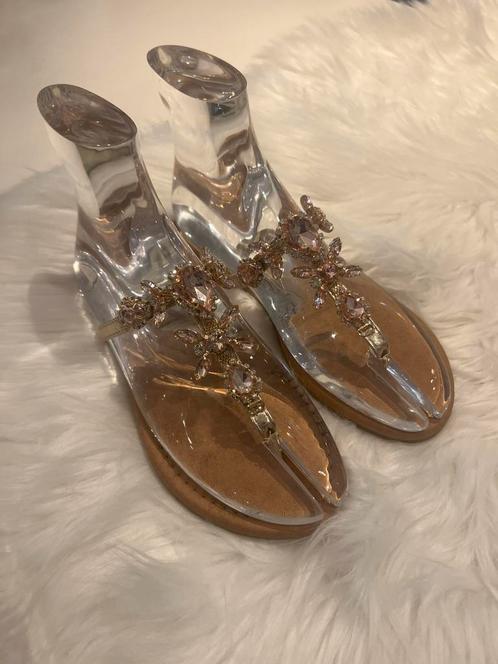 Qupid nieuwe teenslipers maat 36-37, Kleding | Dames, Schoenen, Zo goed als nieuw, Ophalen of Verzenden