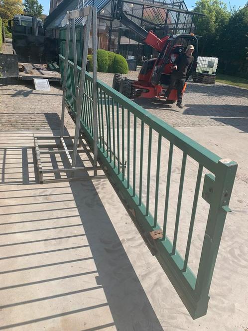 Vrijdragende schuifpoort 4m doorgang, Tuin en Terras, Tuinhekken en Hekwerk, Zo goed als nieuw, Ophalen
