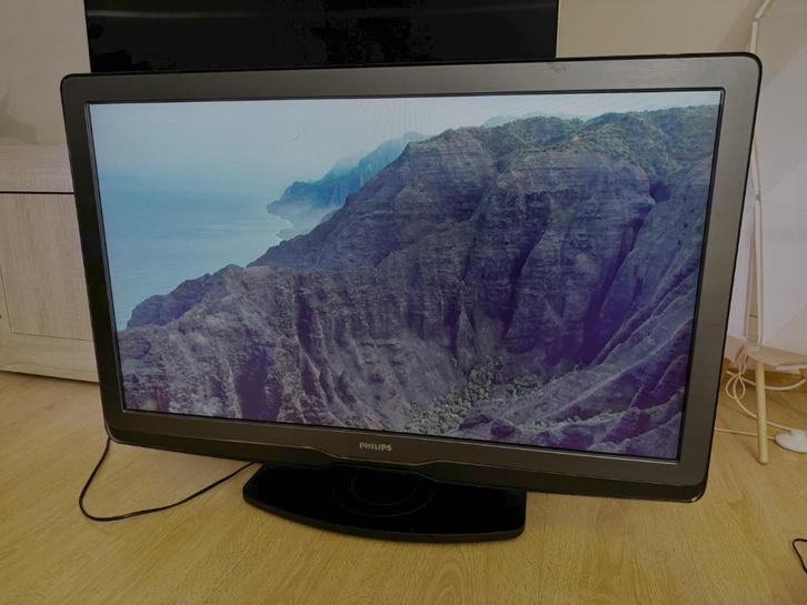 Philips 37″ (94cm) LCD TV — Full HD + Ambilight, Audio, Tv en Foto, Televisies, LCD, 80 tot 100 cm, Full HD (1080p), Philips, 100 Hz