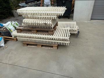 8 gietijzeren radiators beschikbaar voor biedingen