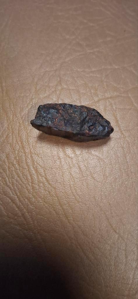 Meteoriet uit Duitsland. Prijs €194,85.-, Verzamelen, Mineralen en Fossielen, Mineraal, Verzenden