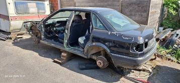 Wrak audi 80TD gratis af te halen voor oud ijzer beschikbaar voor biedingen