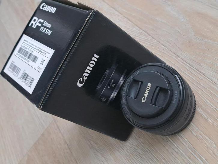 Canon RF50mm F1.8 STM, Audio, Tv en Foto, Foto | Lenzen en Objectieven, Zo goed als nieuw, Ophalen of Verzenden