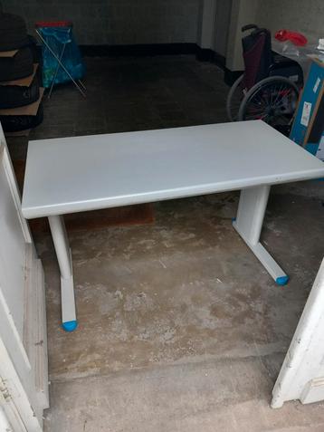 Professioneel metalen bureau  Afmetingen: Lengte 120 cm, Huis en Inrichting, Bureaus, Ophalen, Gebruikt, Bureau