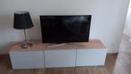 Tv kast Ikea BESTA:Wit eiken tablet met licht grijze deuren., Huis en Inrichting, Kasten |Televisiemeubels, Ophalen of Verzenden