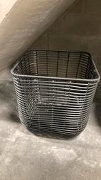 Mand 40 hoog 37 breed, Enlèvement