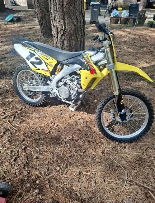 Suzuki rm450z 2019 crossmotor, Fietsen en Brommers, Brommers | Crossbrommers, Gebruikt, Suzuki, Ophalen