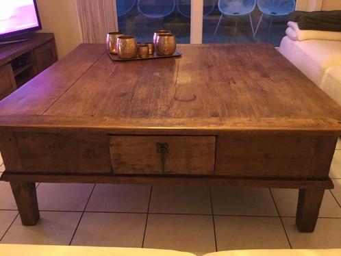 massief notenhout salontafel vierkant 1m38, Huis en Inrichting, Tafels | Salontafels, Zo goed als nieuw, 50 tot 75 cm, 100 tot 150 cm