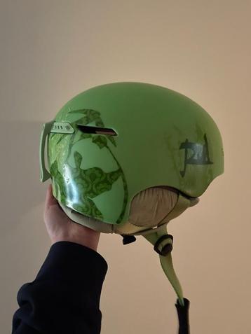 Skihelm  beschikbaar voor biedingen
