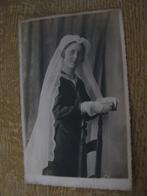 Vintage Plechtige communie portret foto meisje 1 religie, Verzamelen, 1940 tot 1960, Foto, Zo goed als nieuw, Verzenden