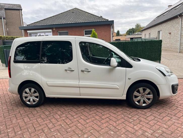 Citroen berlingo 1.6 hdi uitrusting voor gehandicapten 2017, Auto's, Citroën, Particulier, Berlingo, ABS, Airbags, Bluetooth, Boordcomputer