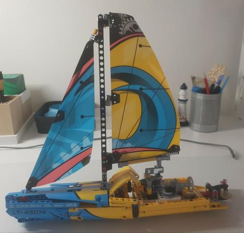 Technische legoboot, Hobby en Vrije tijd, Modelbouw | Boten en Schepen, Zo goed als nieuw, 1:32 tot 1:50, Overige merken, Ophalen